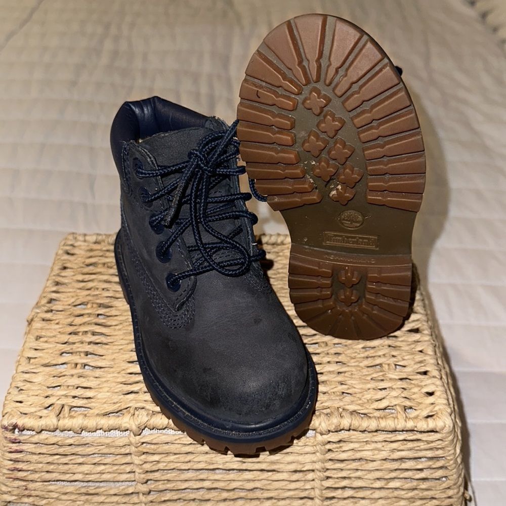 Timberland US7/EU 23.5 Classic Primaloft 200 gram Boot Toddler Navy Leather - Picture 2 of 16
